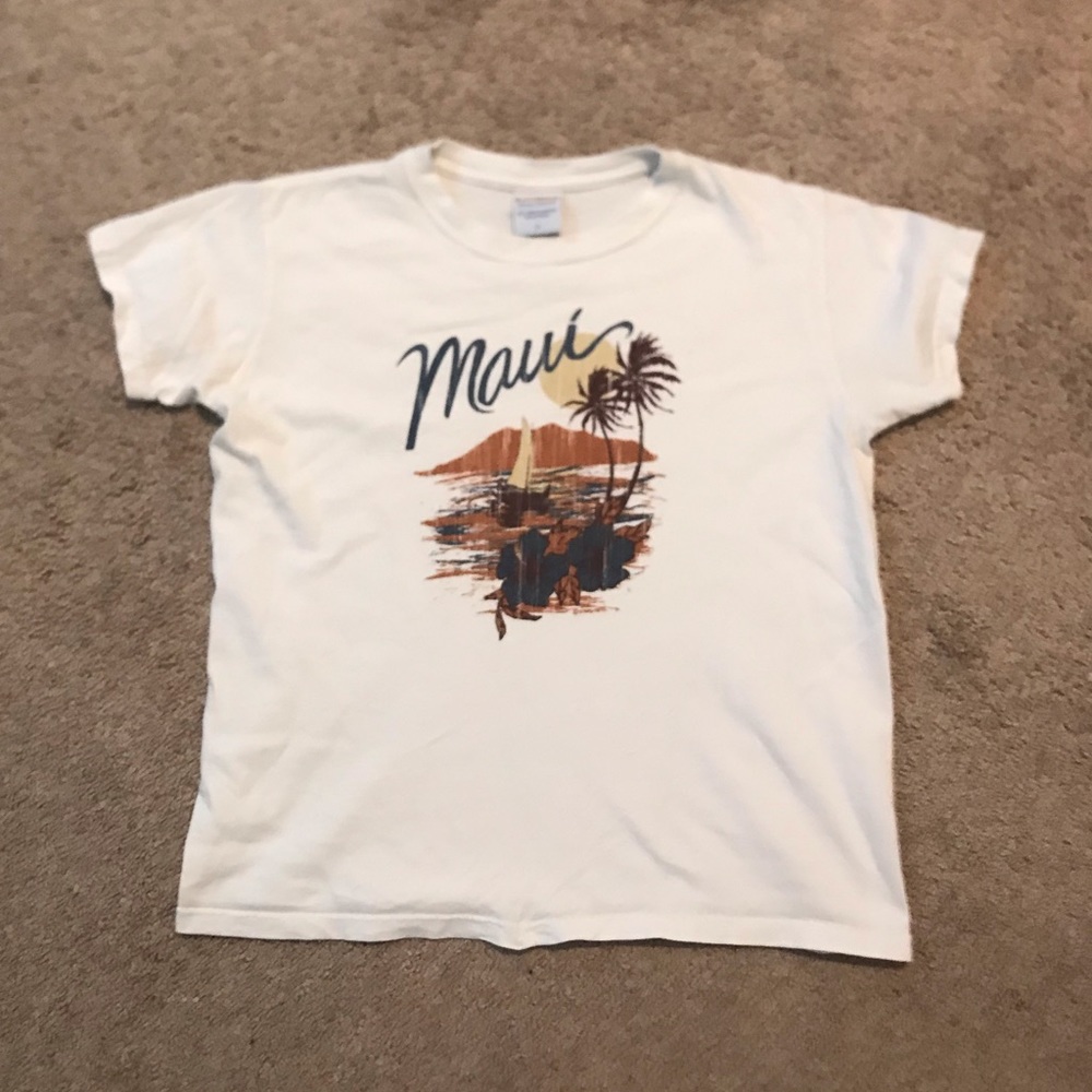 White graphic tshirt